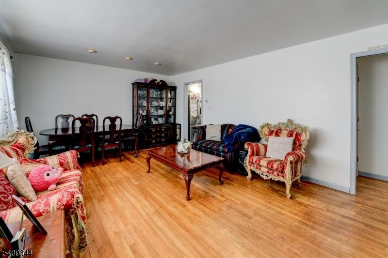 832 Dewey Street Union, NJ 07083 - Photo 13 of 26