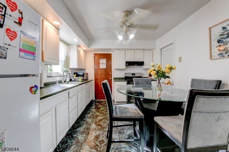 832 Dewey Street Union, NJ 07083 - Photo 6 of 26