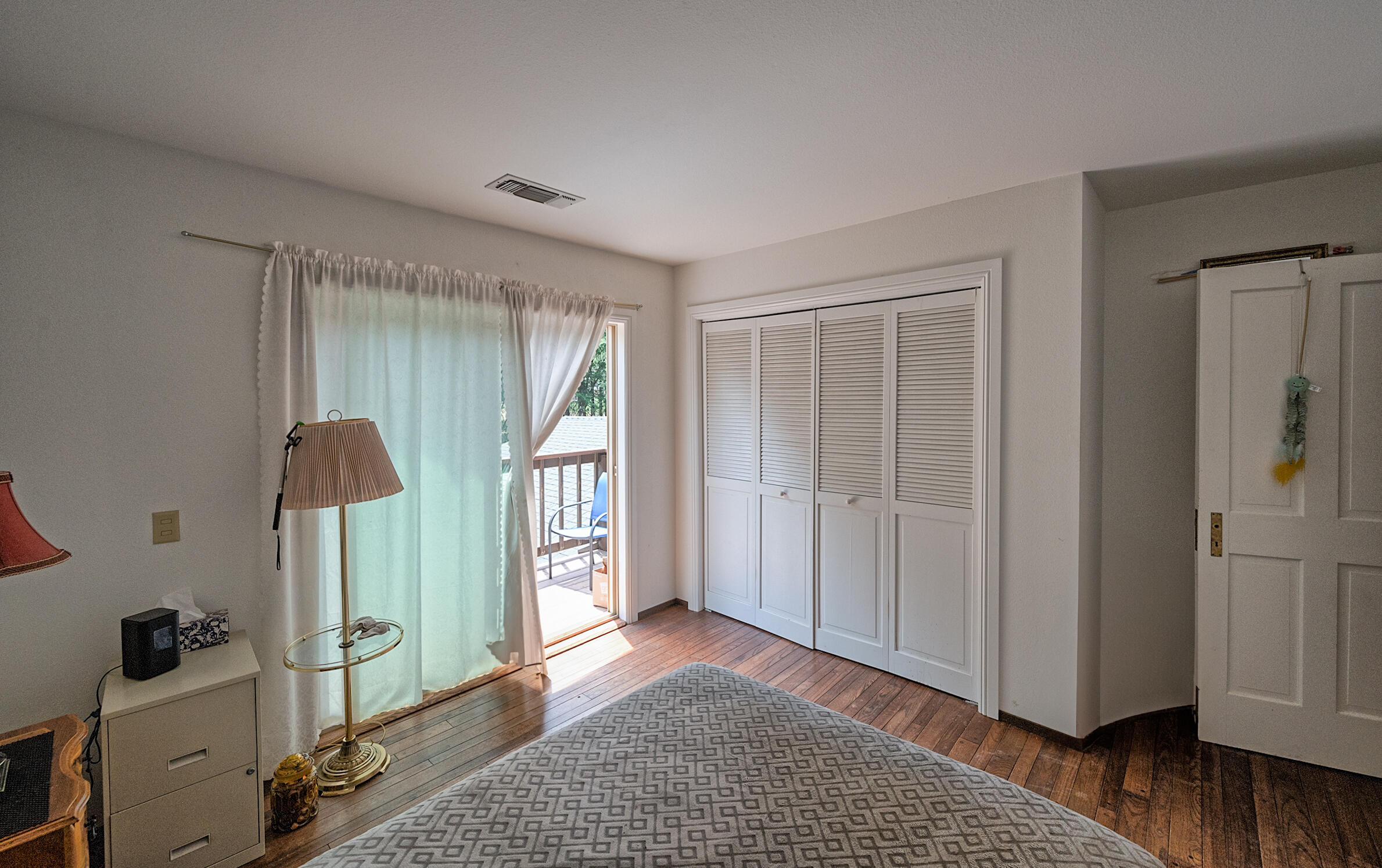 29230 Fenders Ferry Road Bella Vista, CA 96008 - Photo 32 of 60 a view of entryway with wooden floor and cabinet