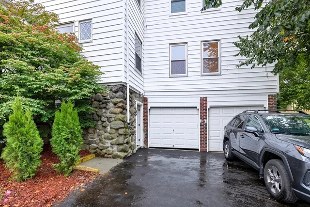 $1,065,000 | 2 Bartlett Avenue, Unit 1, Belmont, MA 02478