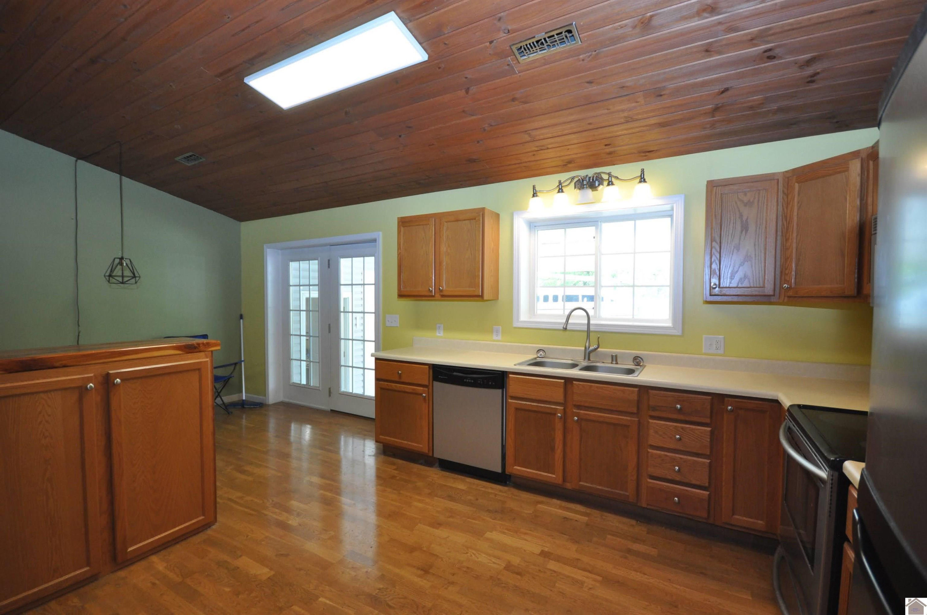 725 Pleasantview Drive Grand Rivers, KY 42045 - Photo 15 of 33 Photo 15