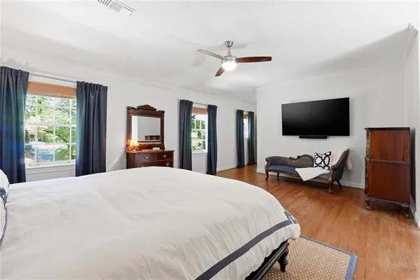 $850,000 | 705 East Northway Lane Northeast, Atlanta, GA 30342