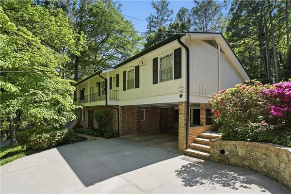 $850,000 | 705 East Northway Lane Northeast, Atlanta, GA 30342