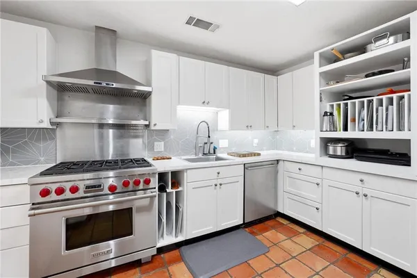 $850,000 | 705 East Northway Lane Northeast, Atlanta, GA 30342