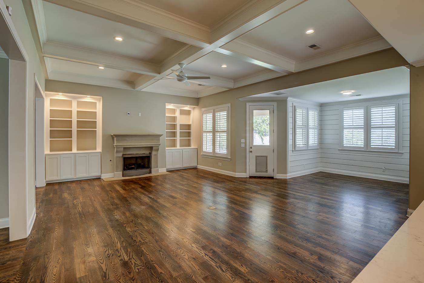 1908 Riverdale Road Germantown, TN 38138 - Photo 5 of 40 4 recessed can lights at built-in cabinets and shelves.