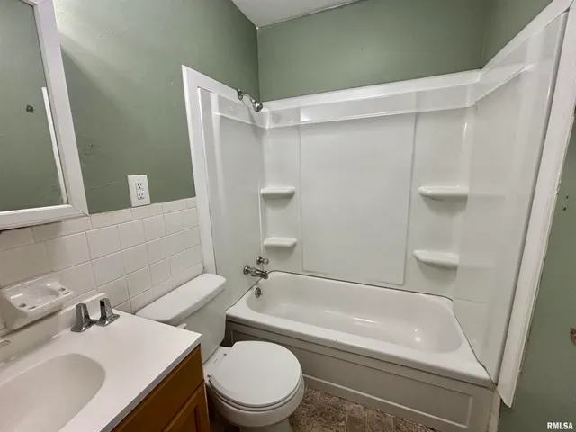 $110,000 | 111 North Tower Road, Carbondale, IL 62901