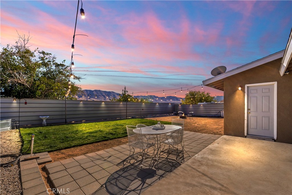 8755 Devon Avenue Hesperia, CA 92345 - Photo 25 of 45 a view of a balcony with dining area