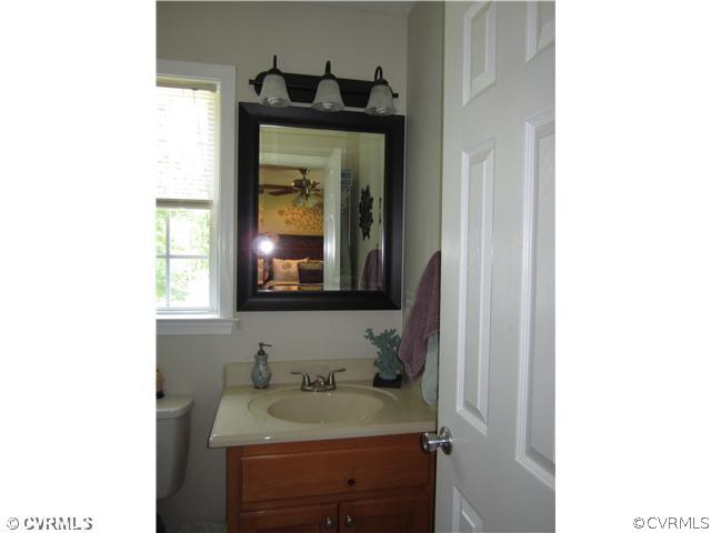 6709 Davis Road Quinton, VA 23141 - Photo 11 of 18 Master Bath
