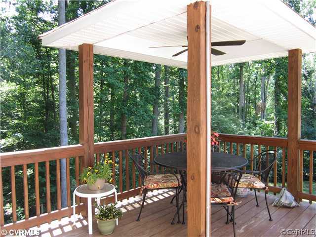 6709 Davis Road Quinton, VA 23141 - Photo 14 of 18 Patio/Deck