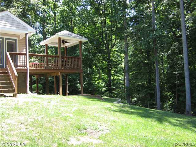 6709 Davis Road Quinton, VA 23141 - Photo 15 of 18 Patio/Deck
