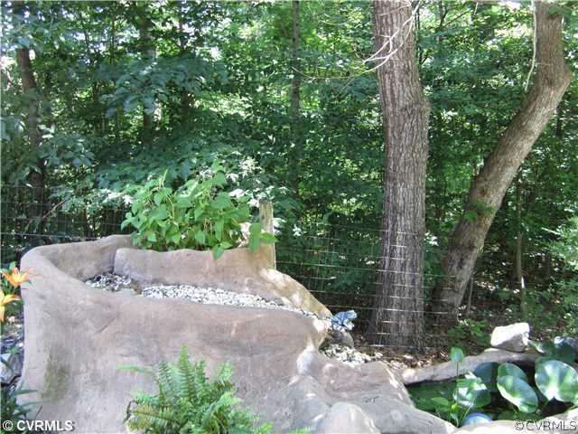 6709 Davis Road Quinton, VA 23141 - Photo 16 of 18 Yard/Garden