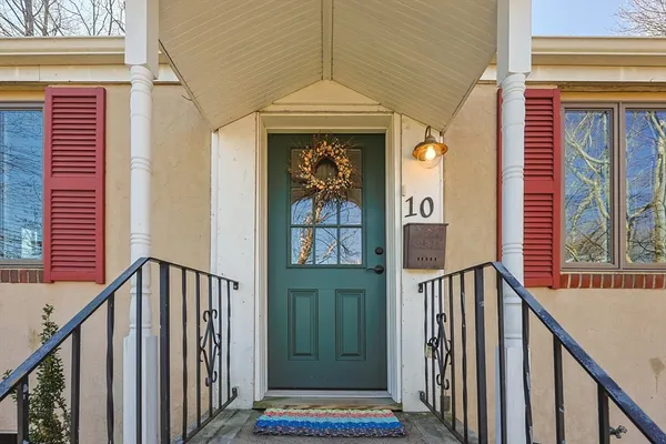 a view of a entryway of a house