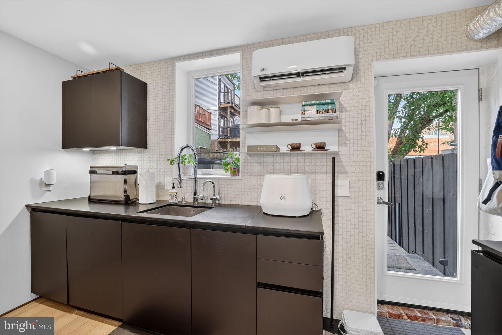 1023 6th Street Northeast Washington, DC 20002 - Photo 10 of 37