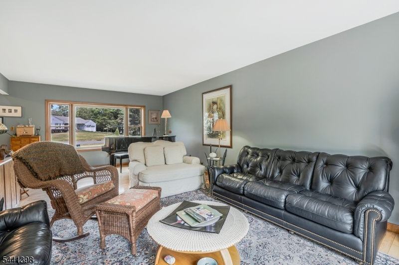 19 Renfro Road Somerset, NJ 08873 - Photo 7 of 45