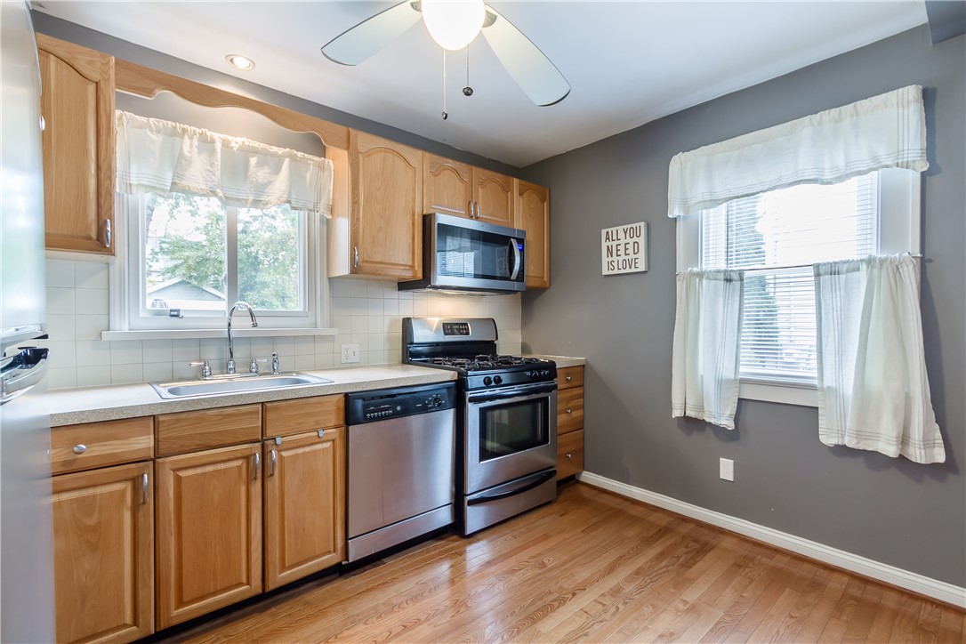 135 Catalpa Road Irondequoit, NY 14617 - Photo 12 of 26