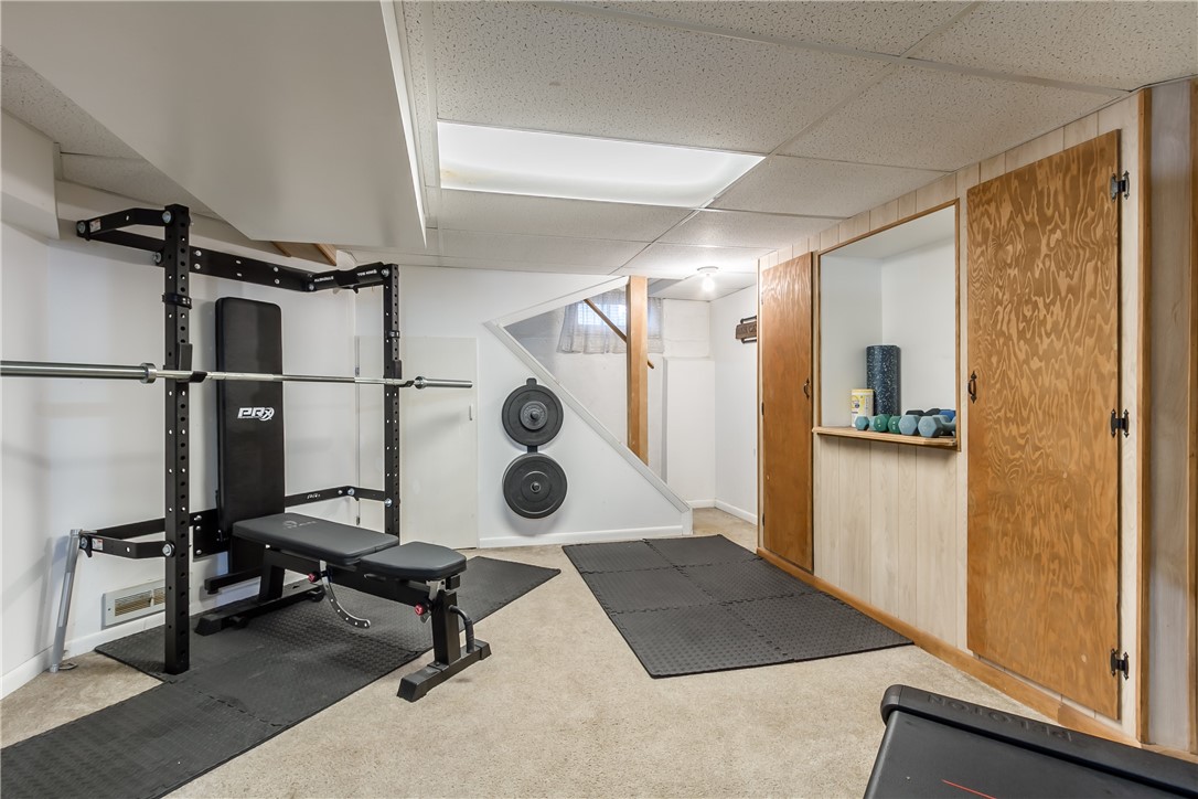 135 Catalpa Road Irondequoit, NY 14617 - Photo 19 of 26