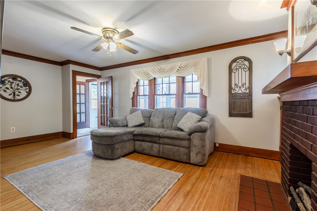 135 Catalpa Road Irondequoit, NY 14617 - Photo 8 of 26