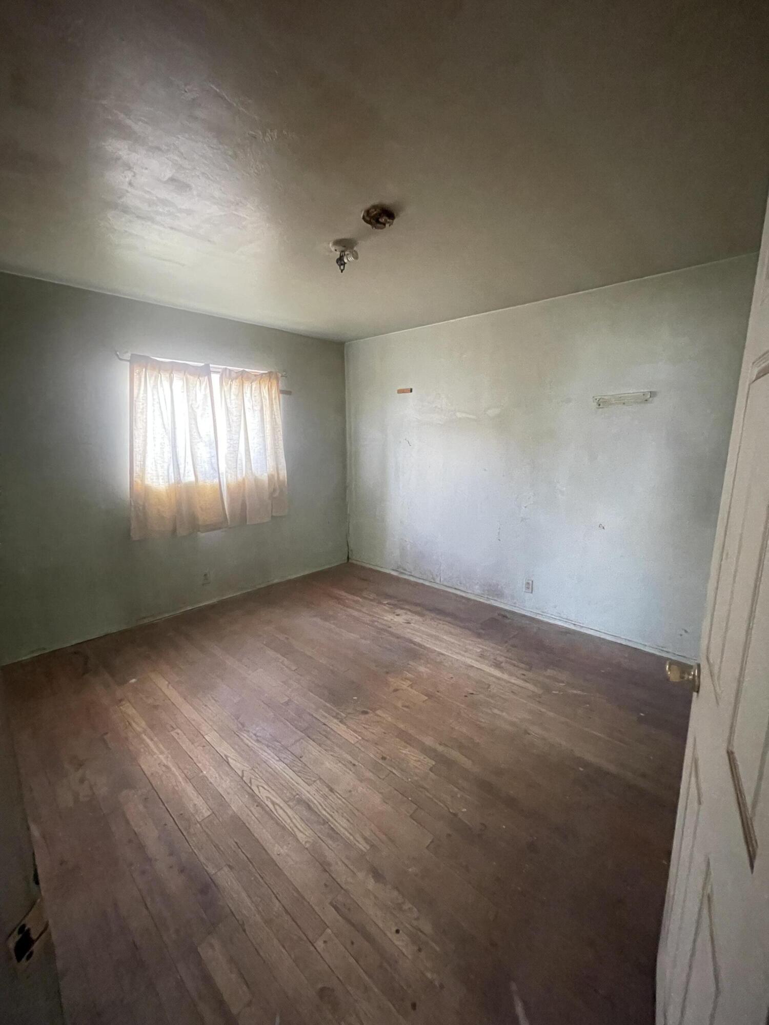 269 South Evans Road Tipton, CA 93272 - Photo 11 of 20 IMG_0446