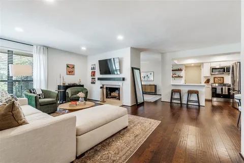 $319,000 | 6020 Birchbrook Drive, Unit 210, Dallas, TX 75206