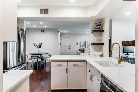 $319,000 | 6020 Birchbrook Drive, Unit 210, Dallas, TX 75206
