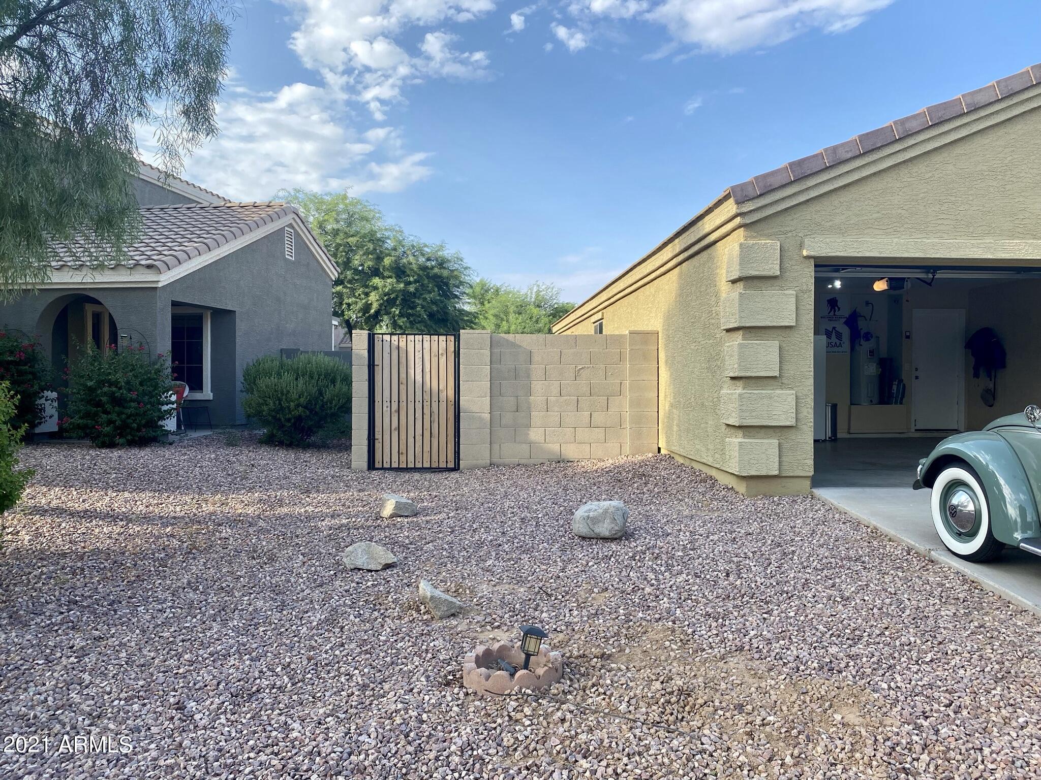 17546 West Calavar Road Surprise, AZ 85388 - Photo 4 of 23 IMG_2392-1