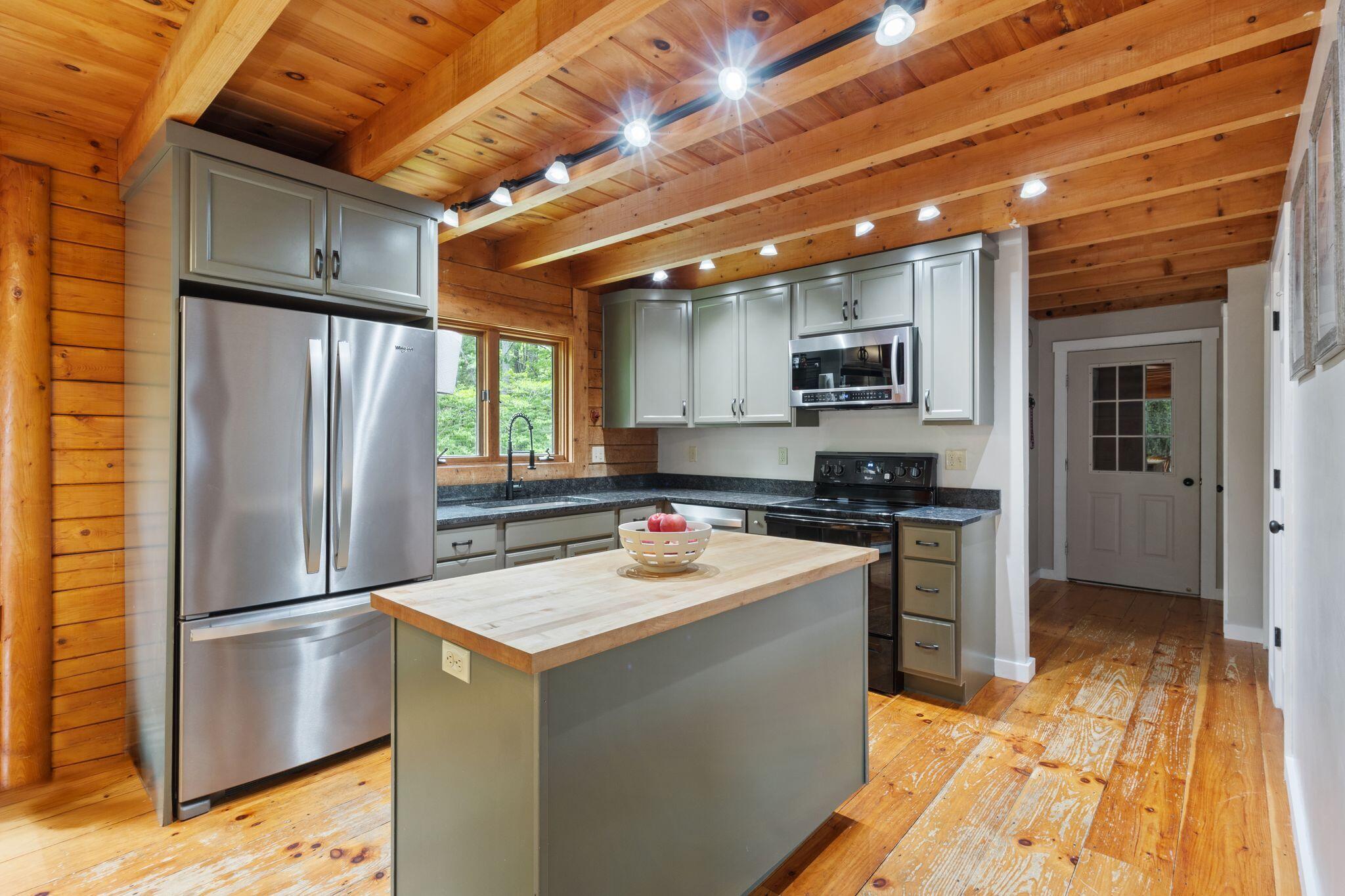 61 Blue Spruce Farm Road Westbrook, ME 04092 - Photo 4 of 43 61_Blue_Spruce_Farm_Rd_041