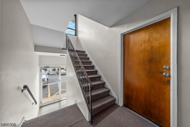 $1,600 | 401 Highway 22, Plainfield, NJ 07060