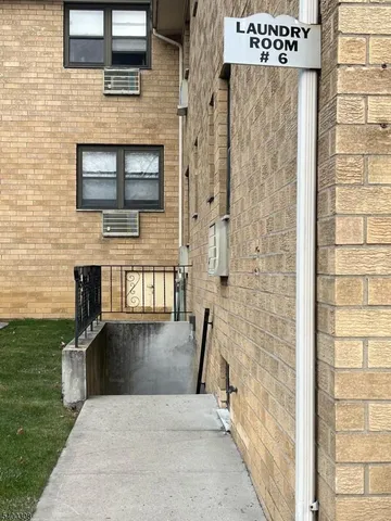 $1,600 | 401 Highway 22, Plainfield, NJ 07060