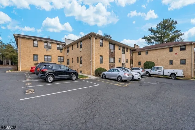 $1,600 | 401 Highway 22, Plainfield, NJ 07060