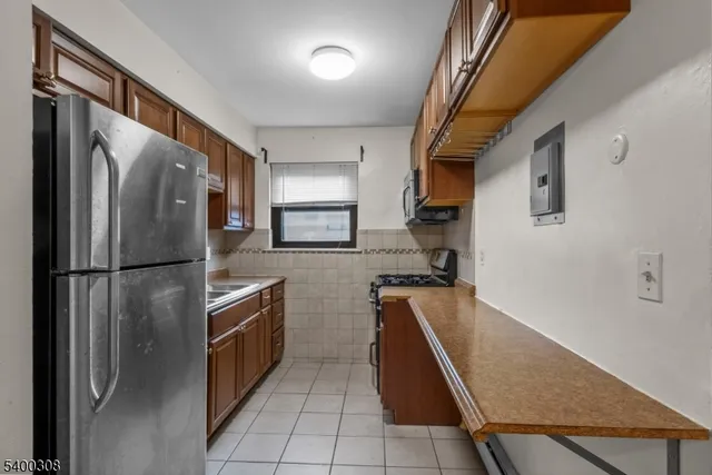 $1,600 | 401 Highway 22, Plainfield, NJ 07060