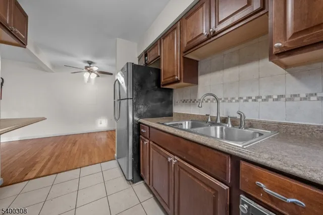 $1,600 | 401 Highway 22, Plainfield, NJ 07060