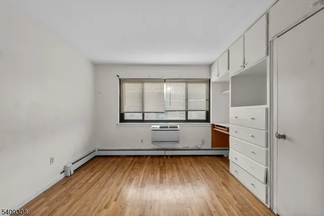 $1,600 | 401 Highway 22, Plainfield, NJ 07060