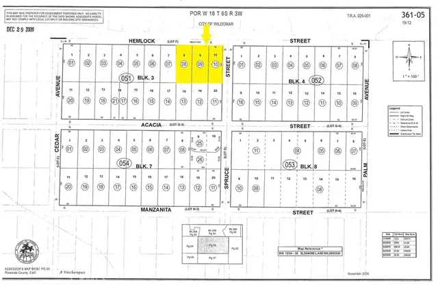 a black and white photo of a painting