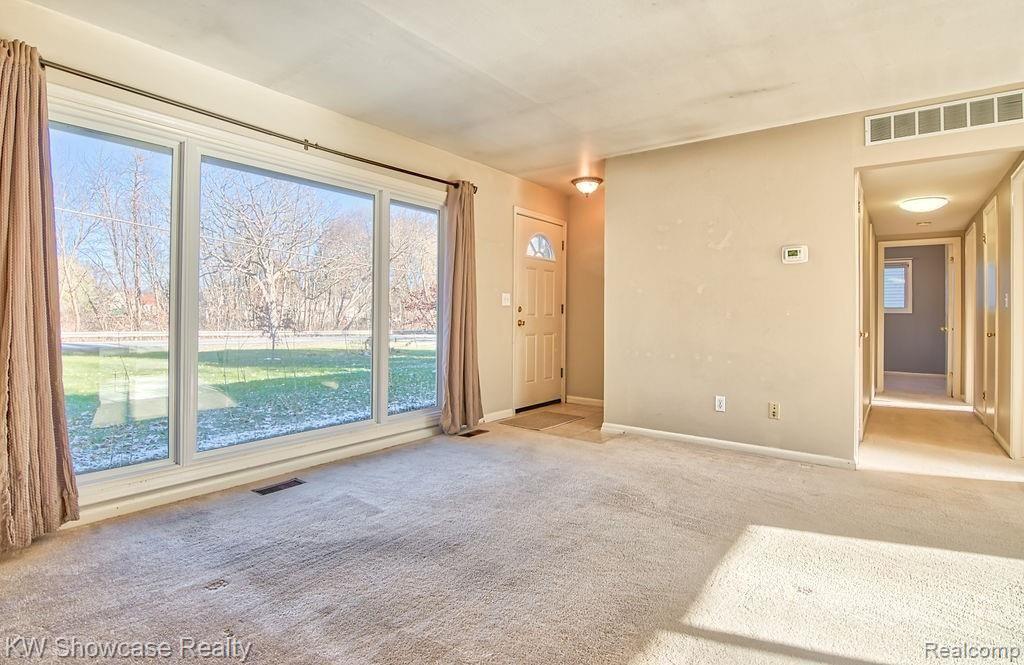 2224 South Commerce Road Walled Lake, MI 48390 - Photo 8 of 33 2224SCommerce-2.jpg