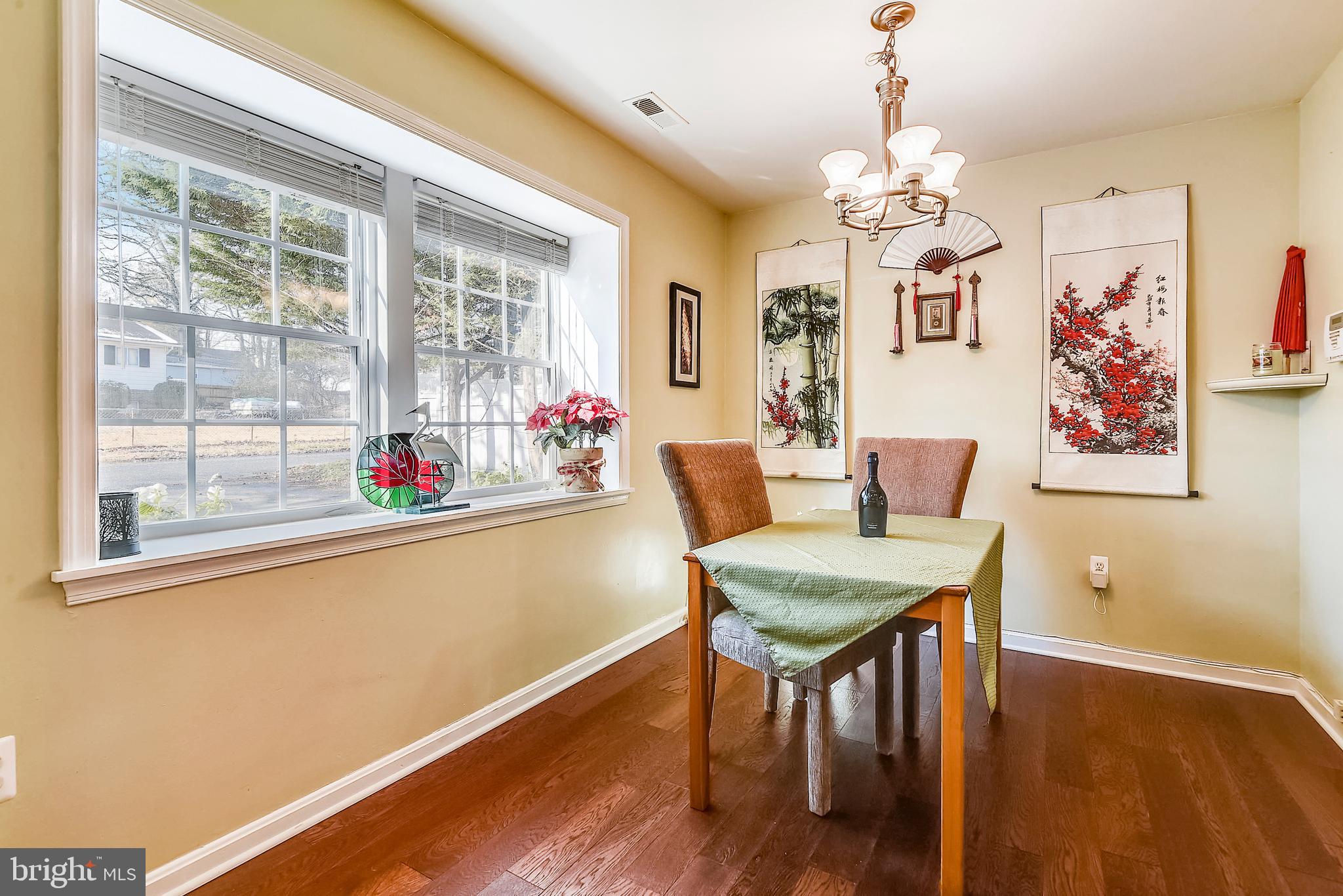 1725 Forestville Road Edgewater, MD 21037 - Photo 5 of 35 Dining Area