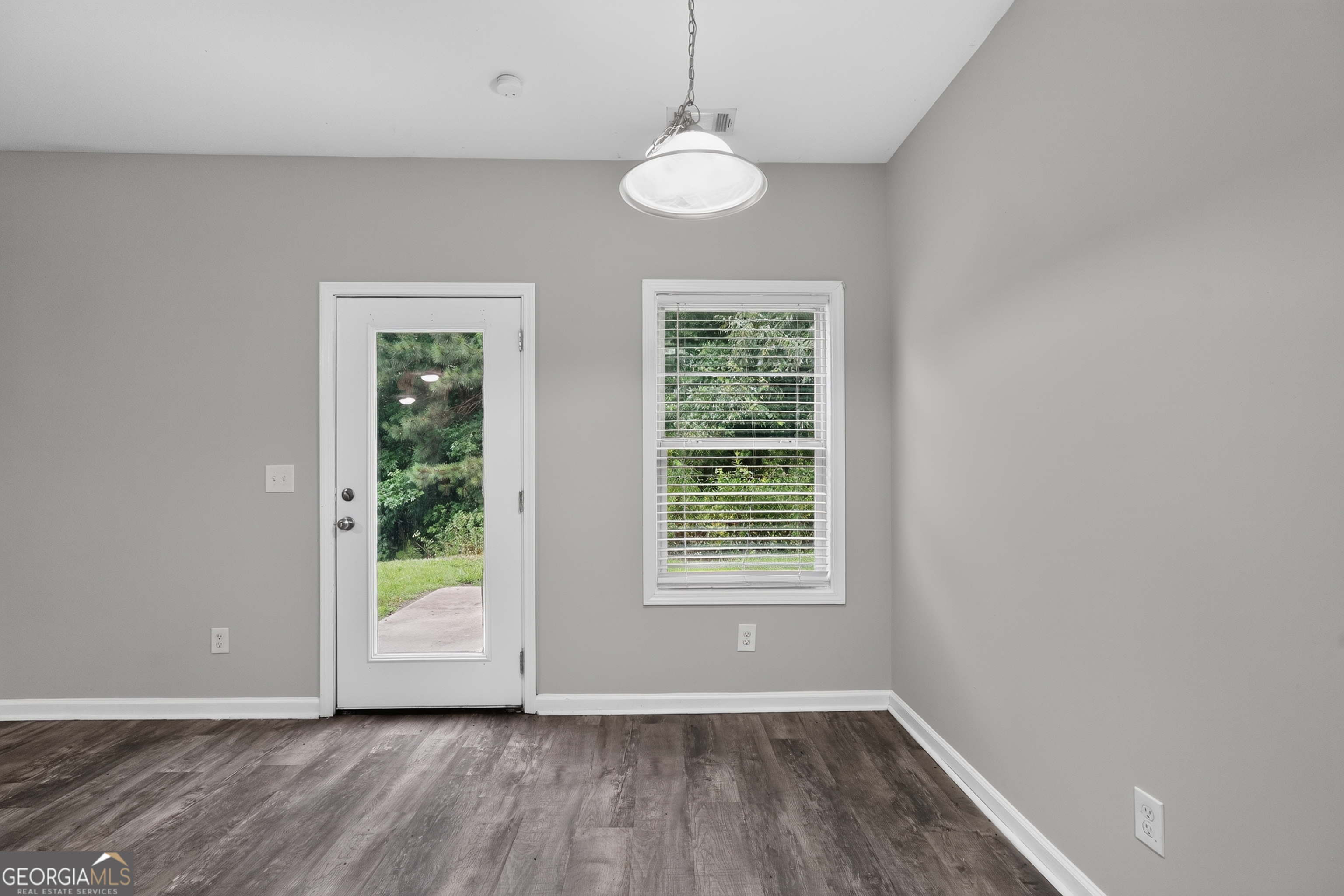 6381 Shadow Square Lithonia, GA 30058 - Photo 14 of 36