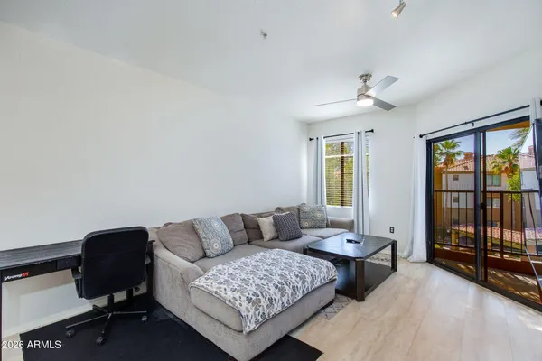 $2,000 | 5302 East Van Buren Street, Unit 3026, Phoenix, AZ 85008