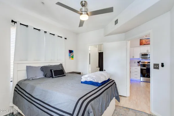 $2,000 | 5302 East Van Buren Street, Unit 3026, Phoenix, AZ 85008