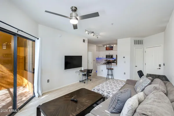 $2,000 | 5302 East Van Buren Street, Unit 3026, Phoenix, AZ 85008