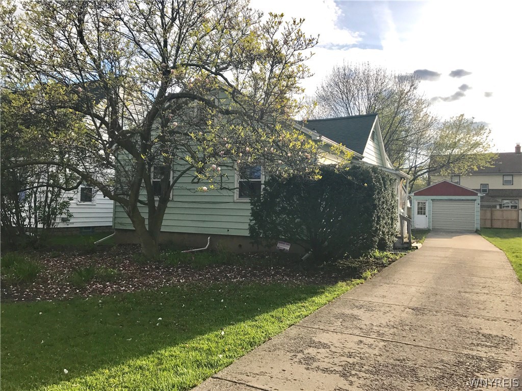 542 Beach Road Cheektowaga, NY 14225 - Photo 1 of 1