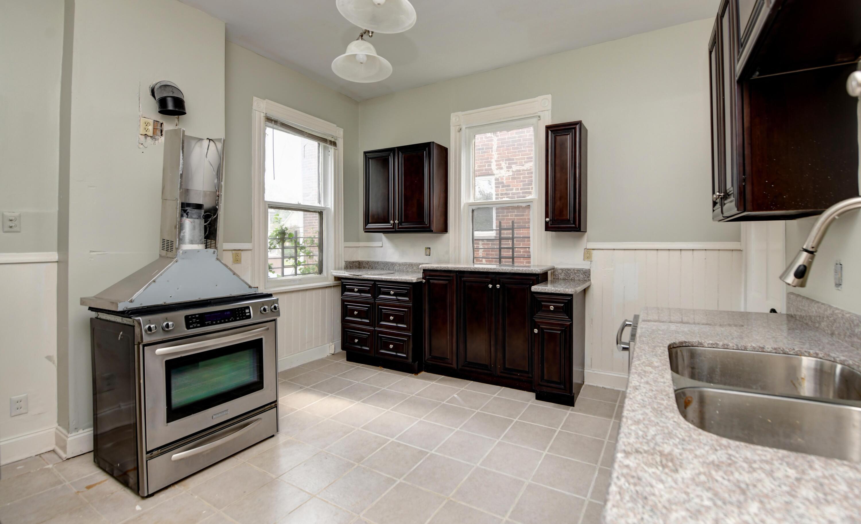 1032 Bryden Road Columbus, OH 43205 - Photo 12 of 26 Kitchen (4)
