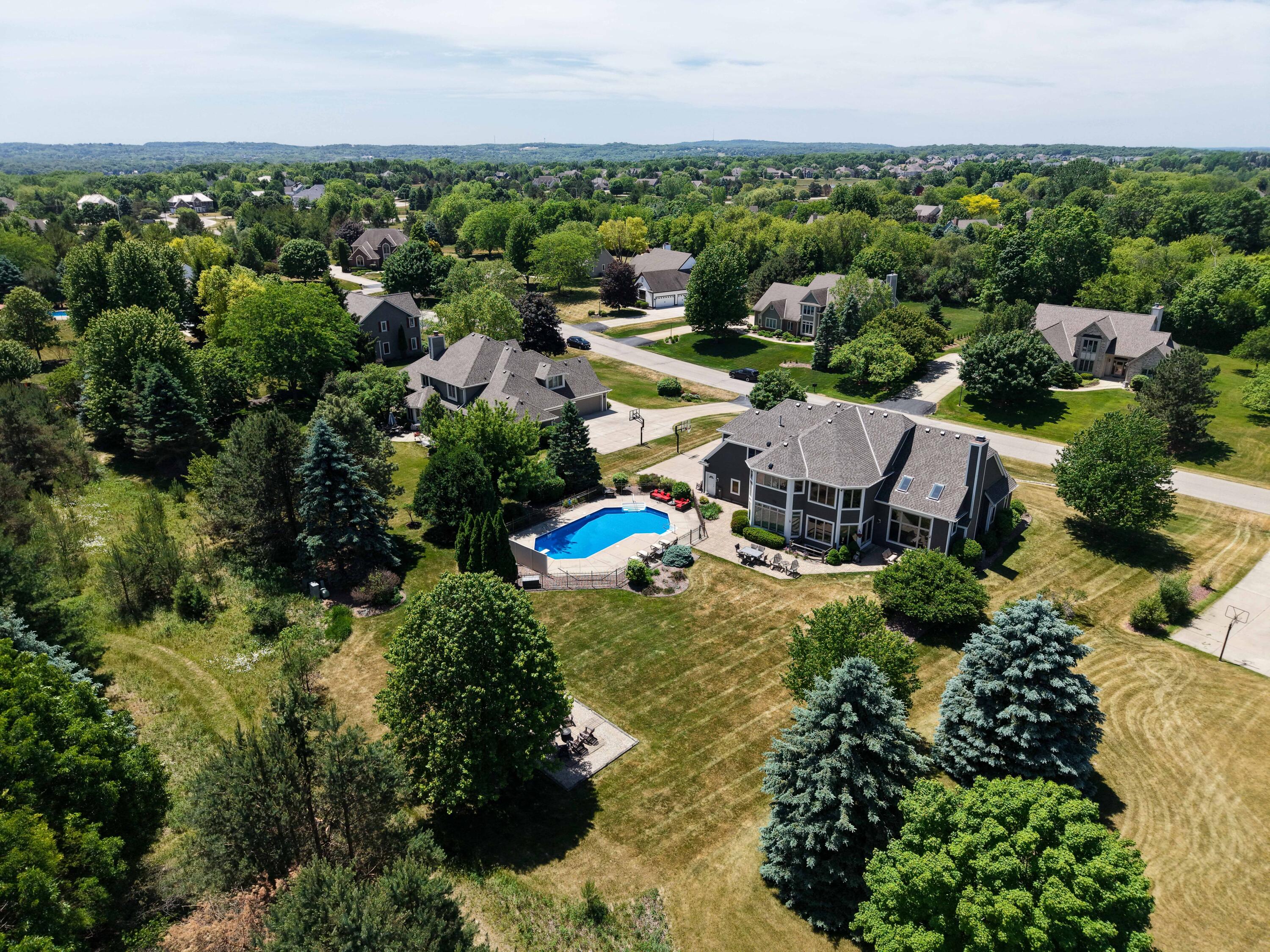 W289N3752 Huntsman Court Delafield, WI 53072 - Photo 71 of 88 DJI_20260604123728_0019_D
