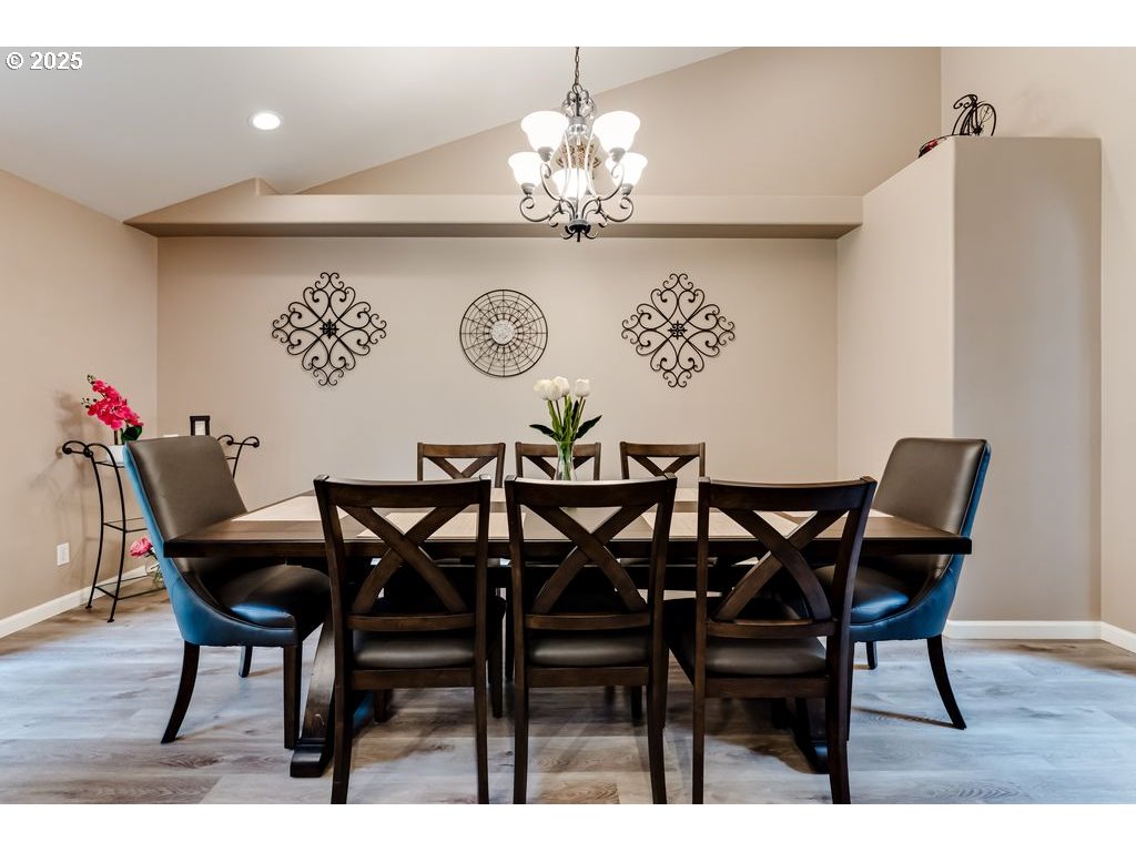 2958 Dry Creek Road Eugene, OR 97404 - Photo 15 of 48 Gallery Image 15