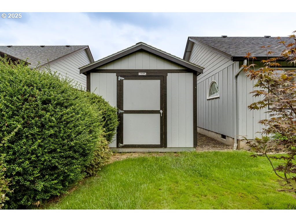 2958 Dry Creek Road Eugene, OR 97404 - Photo 44 of 48 Shed