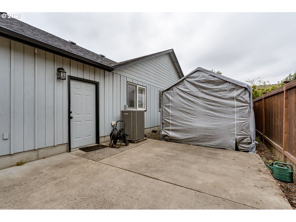 2958 Dry Creek Road Eugene, OR 97404 - Photo 47 of 48 Gallery Image 47