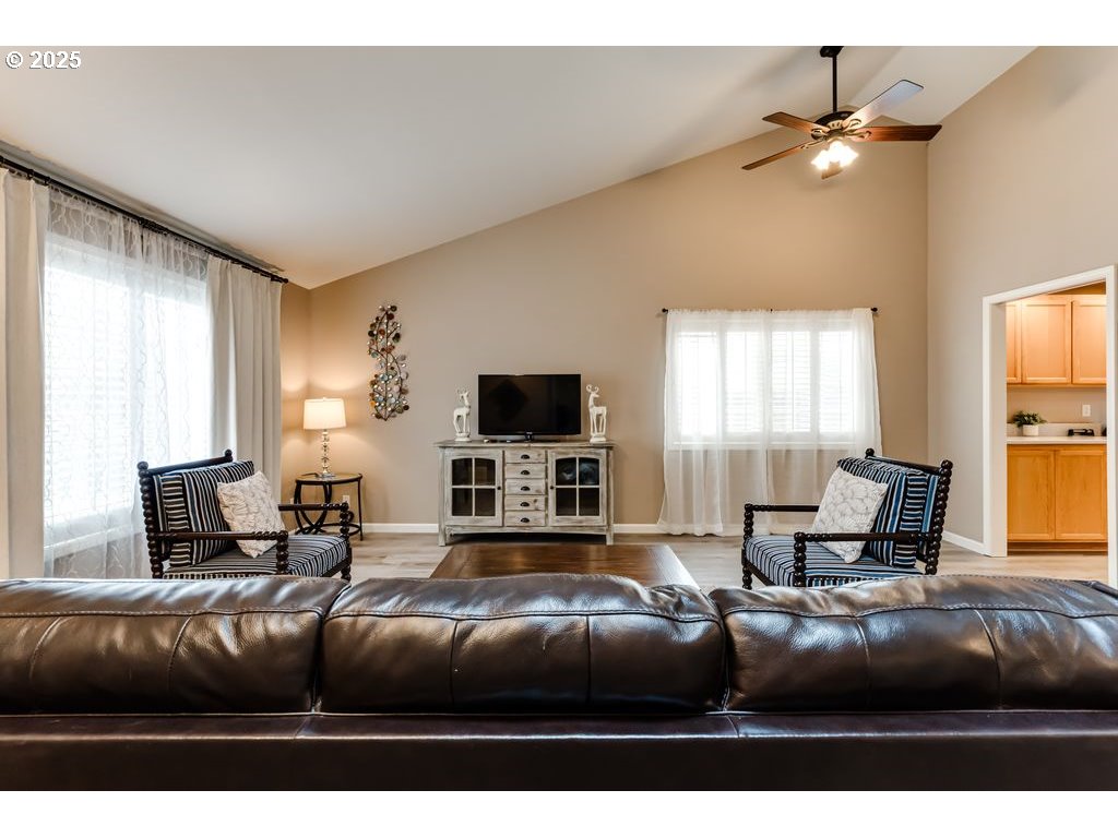 2958 Dry Creek Road Eugene, OR 97404 - Photo 5 of 48 Gallery Image 5