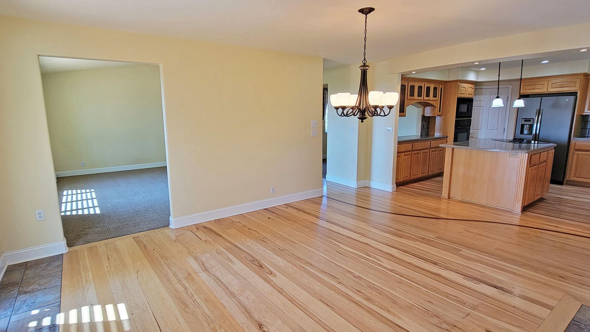 15723 Highland Point Way Redding, CA 96001 - Photo 8 of 40 dining2