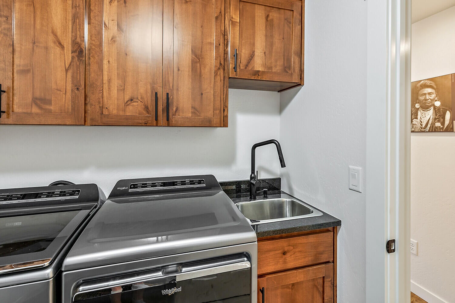 205 Suncrest Road Talent, OR 97540 - Photo 16 of 32 27_SR_27_mls