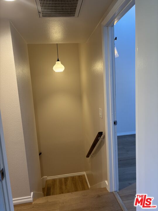 557 East Verdugo Avenue, Unit C Burbank, CA 91501 - Photo 4 of 14 a bathroom with a shower