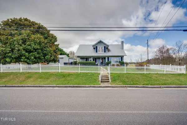 $375,000 | 1138 East Main Street, Jonesborough, TN 37659